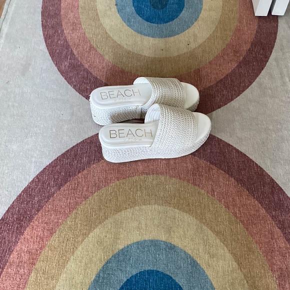 Brand New White Woven Platform Sandals - Picture 3 of 5